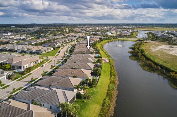 9973 Regency, Palm Beach Gardens, FL 33412