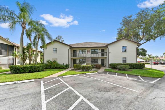 7665 Tahiti, Lake Worth, FL 33467