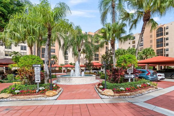 7201 Promenade, Boca Raton, FL 33433