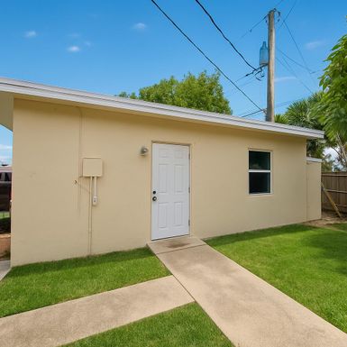 528 58th, West Palm Beach, FL 33407