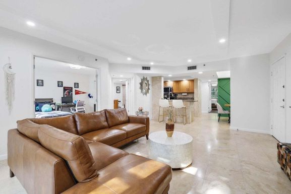 3143 Clint Moore, Boca Raton, FL 33496