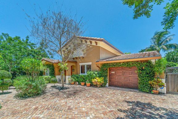 870 7th, Boca Raton, FL 33486