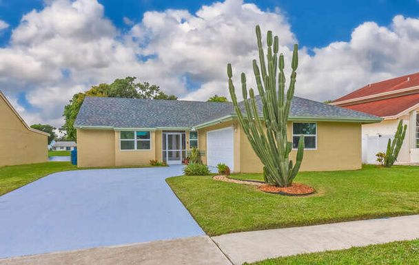 1817 Stonehaven, Boynton Beach, FL 33436