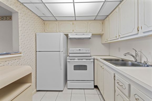 270 Farnham L, Deerfield Beach, FL 33442