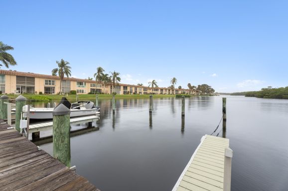 2600 Kanner, Stuart, FL 34994