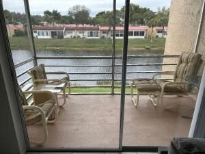 182 Lake Frances, West Palm Beach, FL 33411