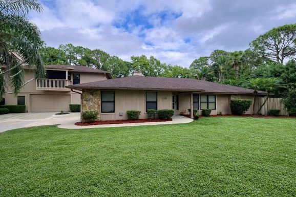 7169 154th, Palm Beach Gardens, FL 33418