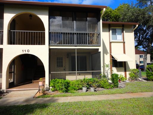 110 Lake Pine, Greenacres, FL 33463