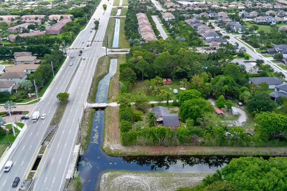 5947 Hypoluxo, Greenacres, FL 33463