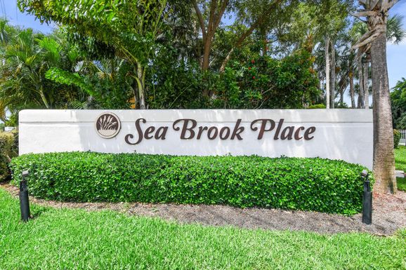 170 Seabreeze, Jupiter, FL 33477