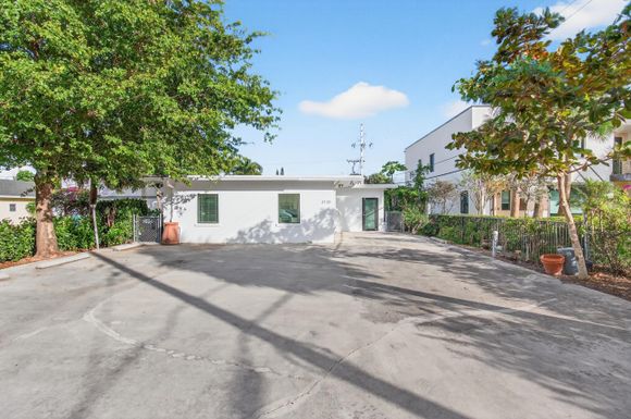 3720 Morton, West Palm Beach, FL 33405