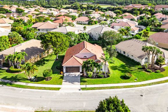 3766 Victoria, West Palm Beach, FL 33411