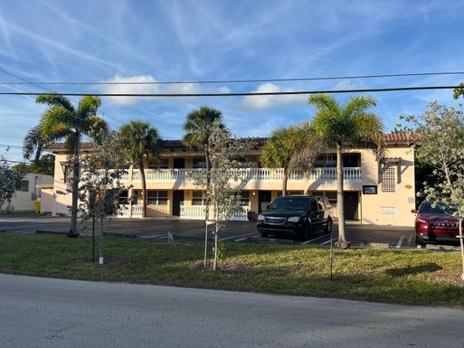 613 4th, Delray Beach, FL 33483