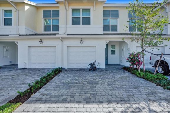 612 Parsons, Deerfield Beach, FL 33442