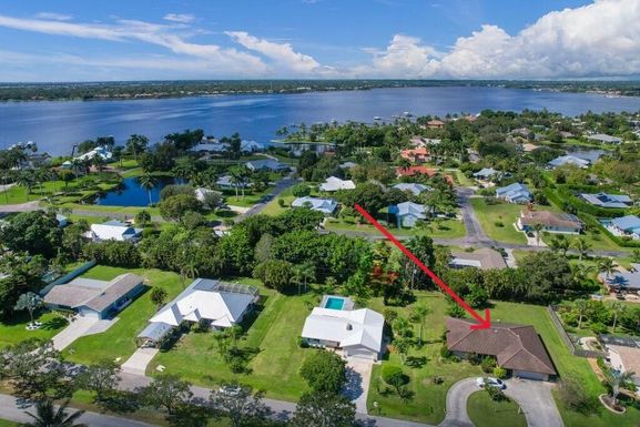 2420 Everglades, Stuart, FL 34994