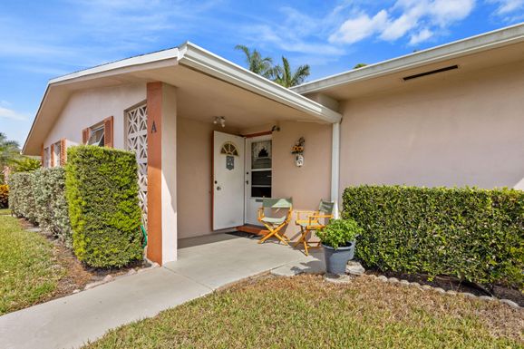 2747 Dudley, West Palm Beach, FL 33415