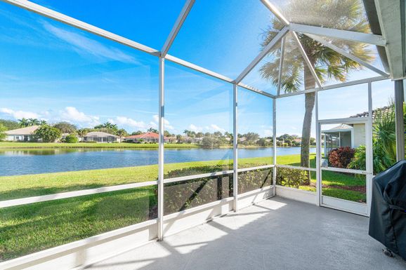 10605 Royal Caribbean, Boynton Beach, FL 33437