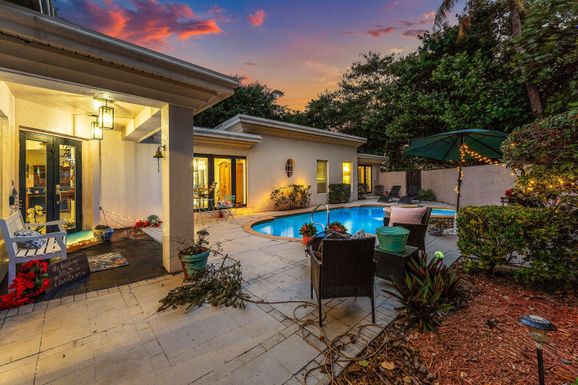 800 Lagoon, Lantana, FL 33462