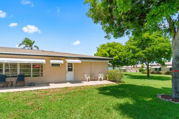 1012 Circle, Delray Beach, FL 33445