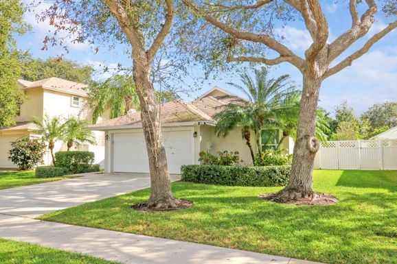 140 Pennock Landing, Jupiter, FL 33458