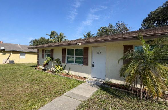 732 Neil, West Palm Beach, FL 33415