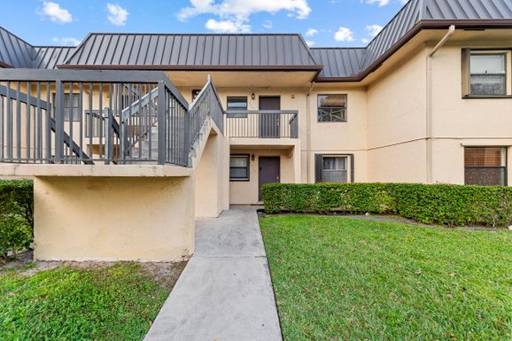 9141 1st, Pembroke Pines, FL 33024