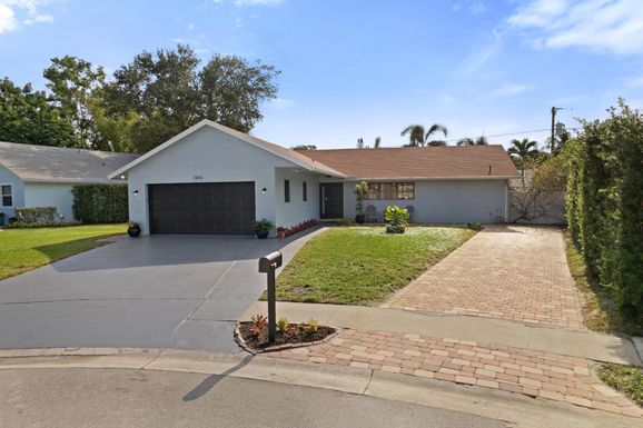 3904 Tracewood, Boynton Beach, FL 33436