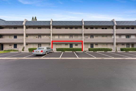 7797 Golf Cir, Margate, FL 33063