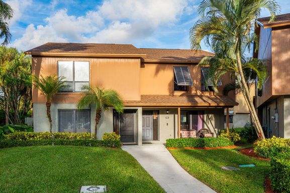 505 Sandtree, Palm Beach Gardens, FL 33403