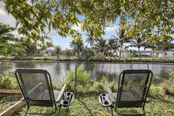 9630 21st, Sunrise, FL 33322