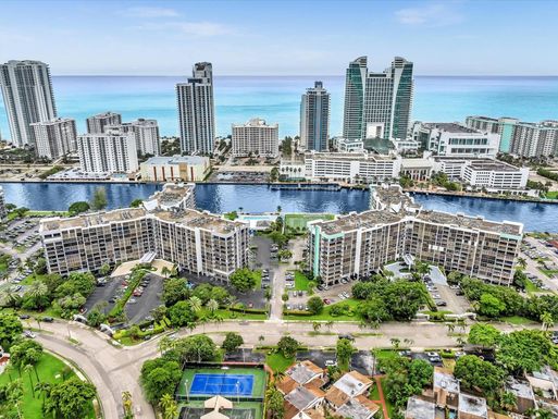 600 Parkview, Hallandale Beach, FL 33009