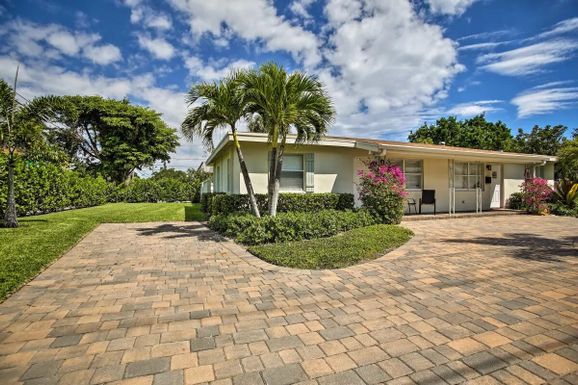 201 George Bush, Delray Beach, FL 33444