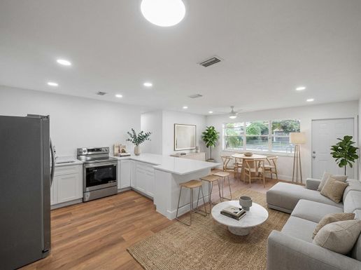 133 14th, Boynton Beach, FL 33435