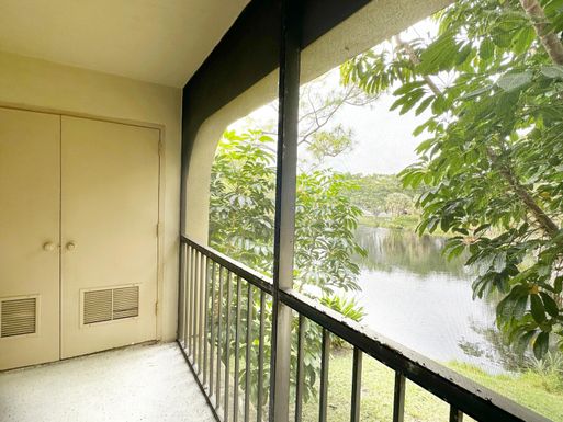 924 9th Street, Boca Raton, FL 33486