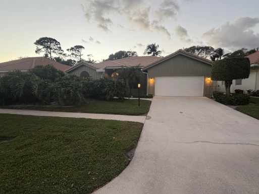 9055 Cypress Hollow, Palm Beach Gardens, FL 33418
