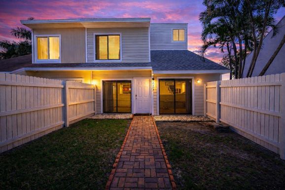 9227 Green Meadows, Palm Beach Gardens, FL 33418