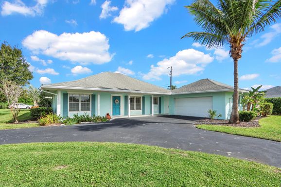 3 Paddock, Jupiter, FL 33469