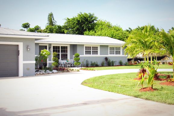 2077 Carambola, West Palm Beach, FL 33406