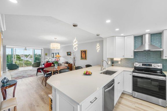 2809 Florida, Delray Beach, FL 33483