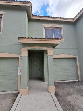 280 Crestwood, Royal Palm Beach, FL 33411