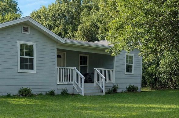 813 10th, Holly Hill, FL 32117