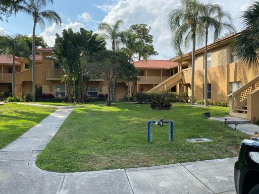 4783 Via Palm Lake, West Palm Beach, FL 33417