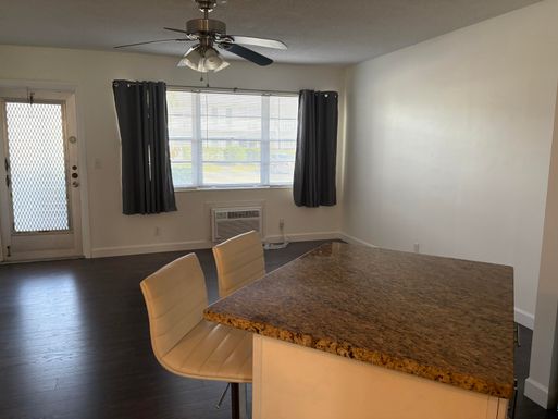 26 Kingswood B, West Palm Beach, FL 33417