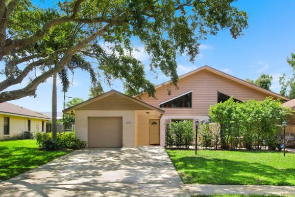 2046 Cove, North Palm Beach, FL 33408
