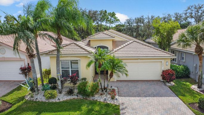 9852 Tallyrand, Lake Worth, FL 33467