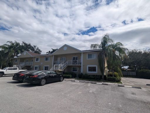 104 Palm Beach Trace, Royal Palm Beach, FL 33411