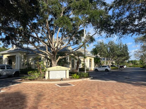 1935 Commerce, Jupiter, FL 33458