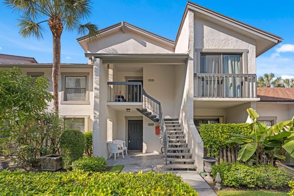 11397 Pond View, Wellington, FL 33414