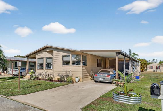 8602 Florence, Port Saint Lucie, FL 34952