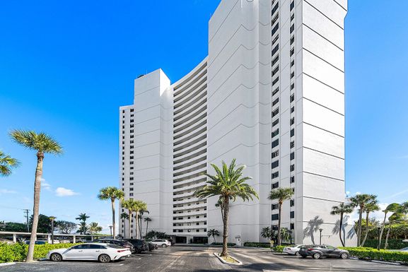 5200 Flagler, West Palm Beach, FL 33407